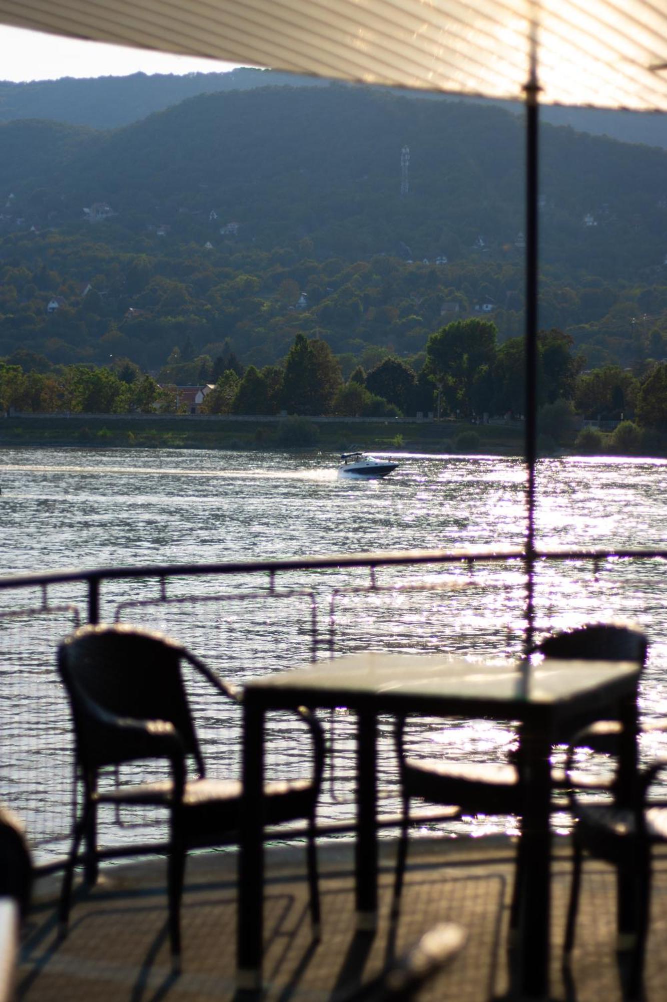Aquamarina Hotel Visegrád Exteriör bild